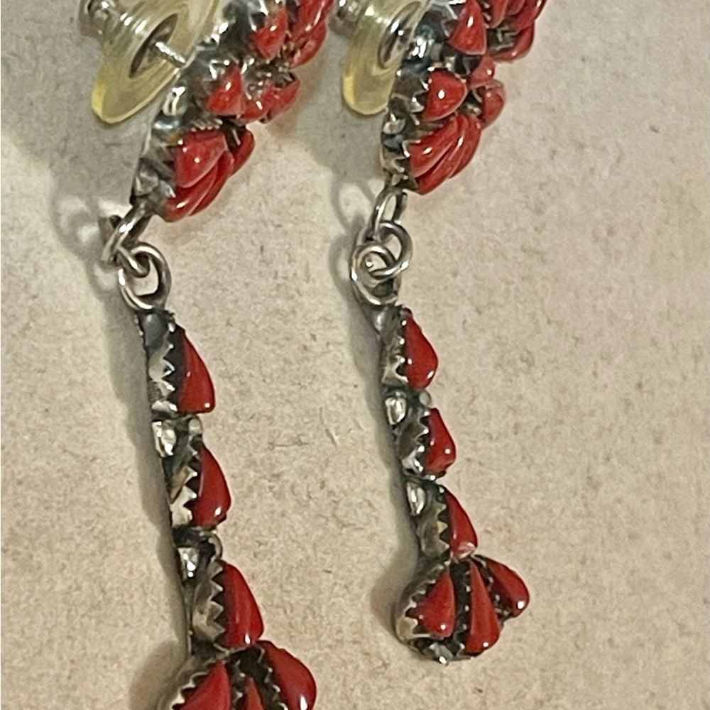 Vtg Native American Sterling  Navajo? Zuni? Post Red Dangle Coral Earrings - Picture 5 of 8